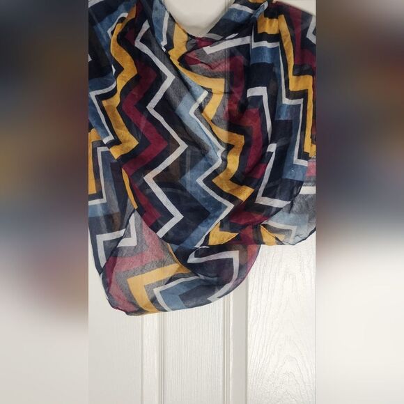 Lightweight Infinity Fashion Scarf Navy Blue Burgundy Yellow Zig Zag Boho 19x68" - Picture 2 of 5